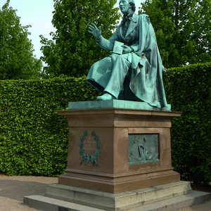 Statue of Hans Christian Andersen