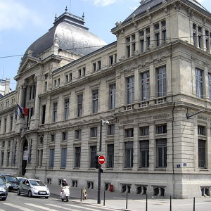 Université Jean-Moulin-Lyon-III