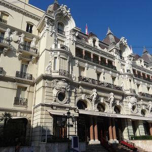 Здание отеля де Пари