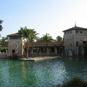 Венецианский бассейн